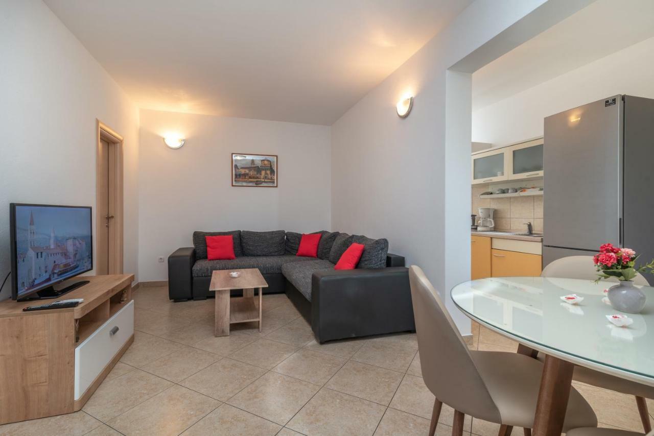 Apartments Ivan Trogir Exteriör bild